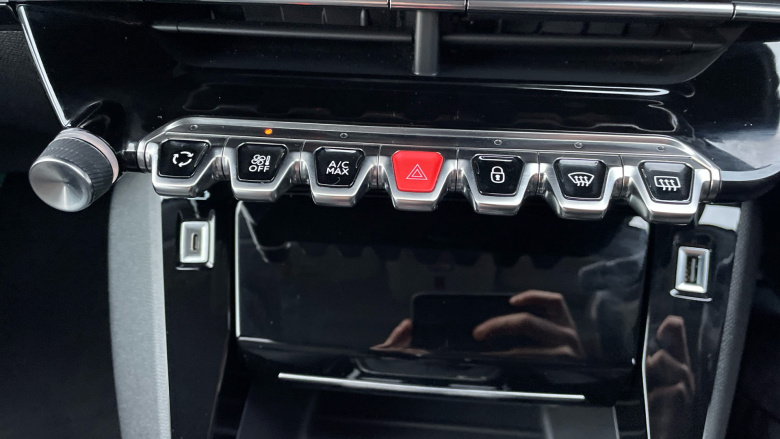 Peugeot 208 1.2 PureTech 100 Allure Premium 5dr Petrol Hatchback